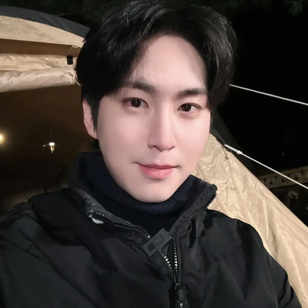 신원 (펜타곤) 팬심 가득한 인기 사진