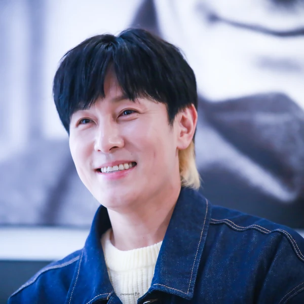 Today's Most Loved Kim Dongwan (SHINHWA)