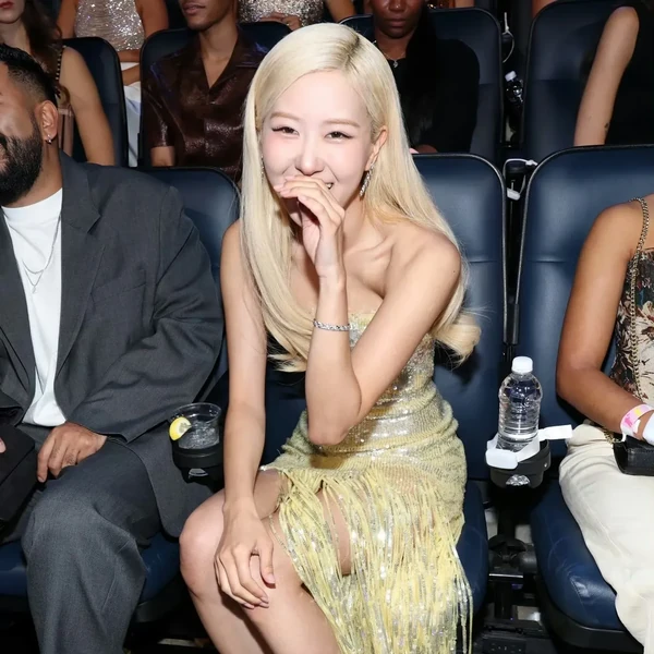 오늘 가장 사랑받은 로제 (BLACKPINK)의 모습