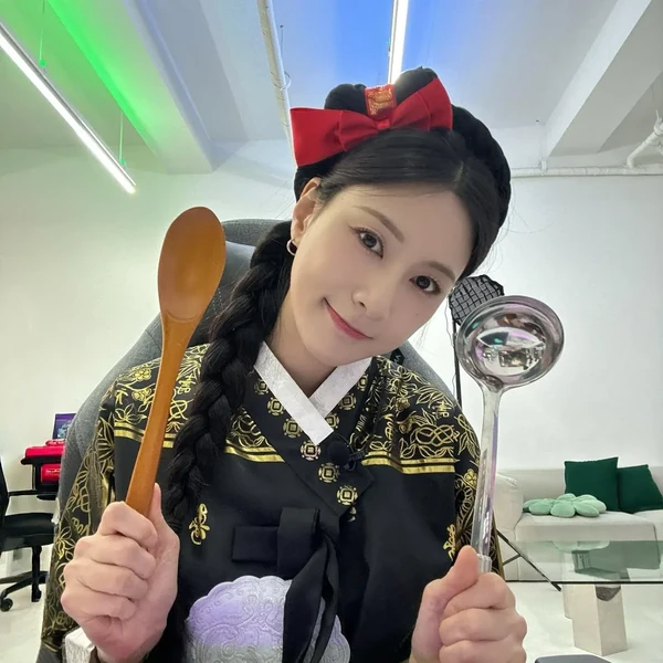 Today's Most Loved Oh Hayoung (Apink)