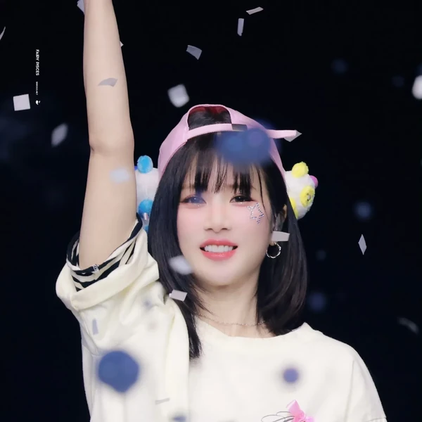 Foto Populer Penuh Cinta untuk Park Chorong (Apink)