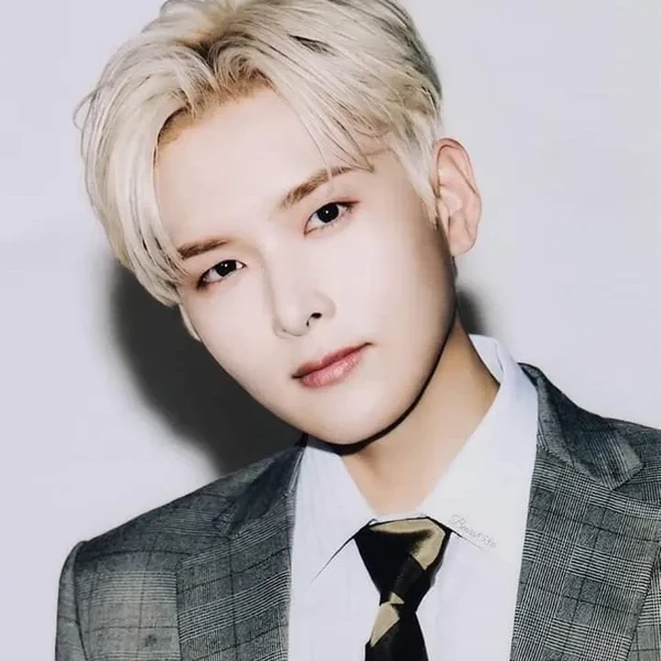 今天最受喜爱的厉旭 (Super Junior)