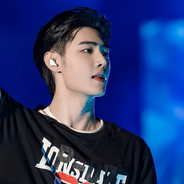 Penampilan Sunghoon (ENHYPEN) yang Paling Dicintai Hari Ini