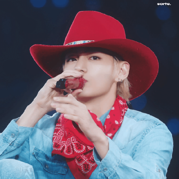Foto Populer Penuh Cinta untuk V (BTS)