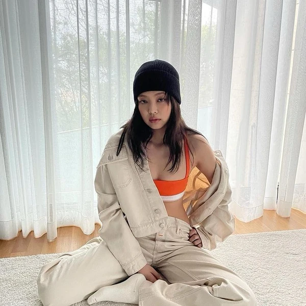 Foto Populer Penuh Cinta untuk Jennie (BLACKPINK)
