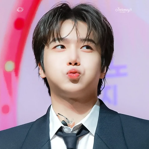 Today's Most Loved Jinho (PENTAGON)