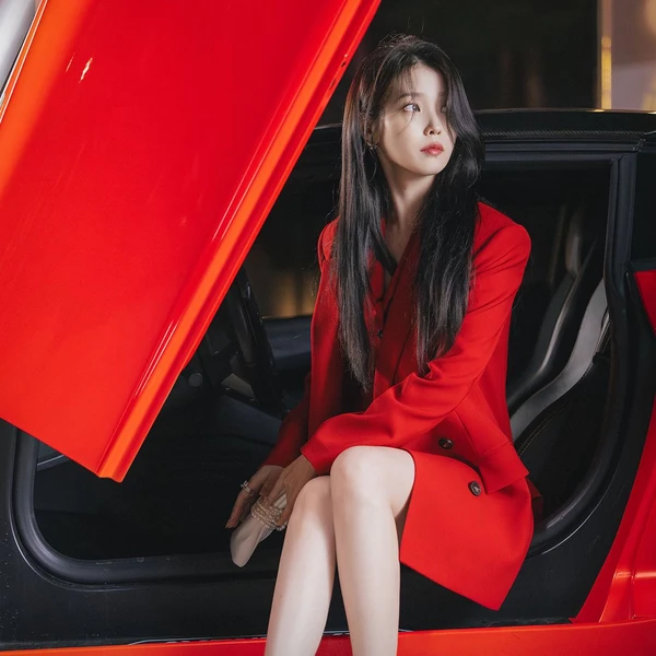 팬들이 뽑은 아이유 최고의 순간