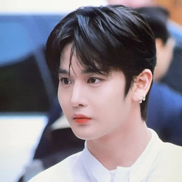 Today's Most Loved Bae Jinyoung