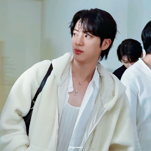 Foto Populer Penuh Cinta untuk Jin (BTS)