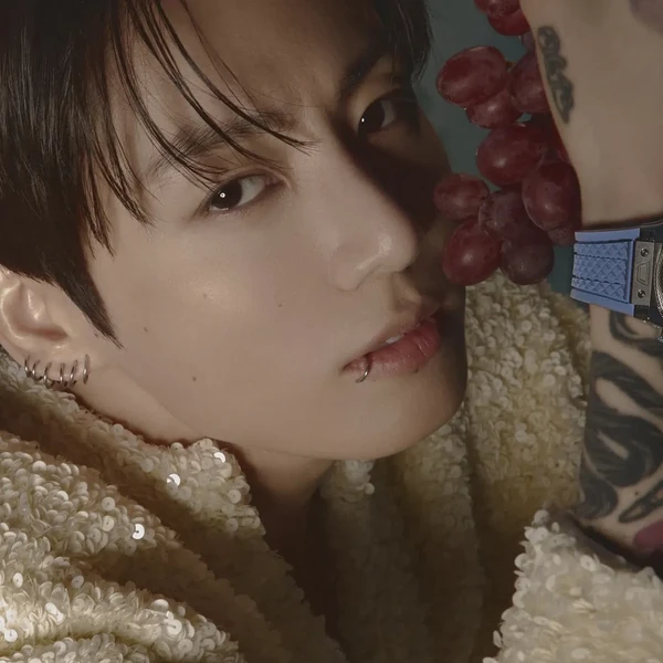 Foto Populer Penuh Cinta untuk Jungkook (BTS)