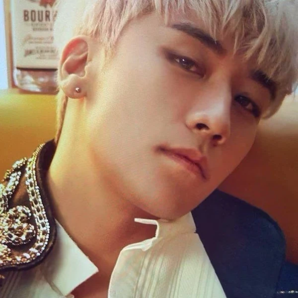 Today's Most Loved Seungri