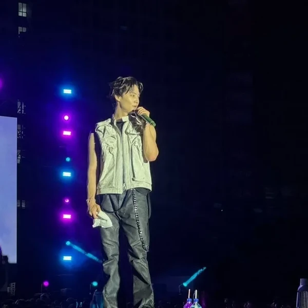 充满粉丝爱意的JAY B (GOT7)人气照片