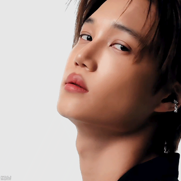 充滿粉絲愛意的Kai (EXO)人氣照片