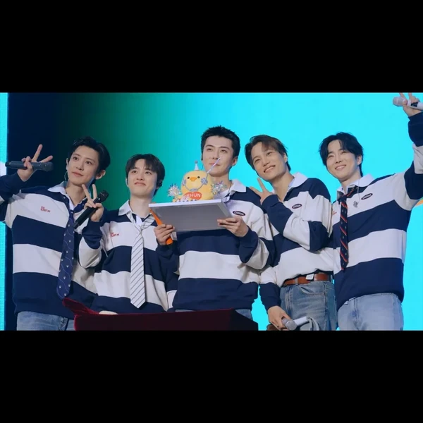 EXO 팬심 가득한 인기 사진