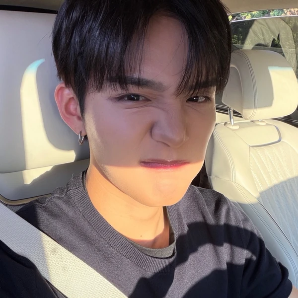 Popular profile image of Seunghun selected by votes