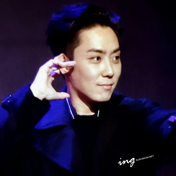 今日最も愛されたウン・ジウォン (SECHSKIES)の姿
