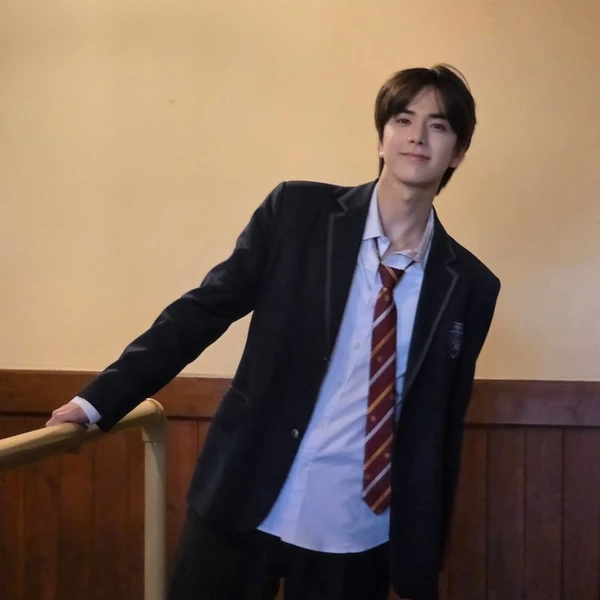 Top Photo Full of Younghoon (THE BOYZ) Love
