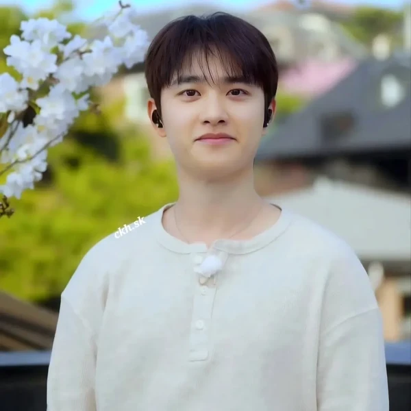 오늘 가장 사랑받은 디오 (EXO)의 모습