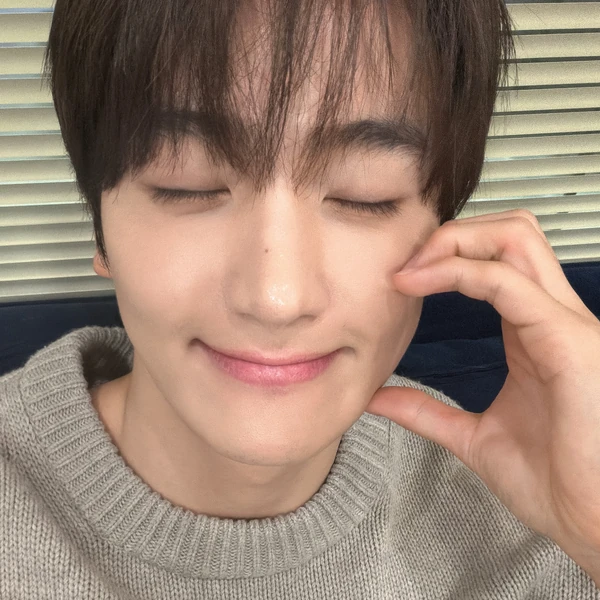 Top Photo Full of THE BOYZ Love