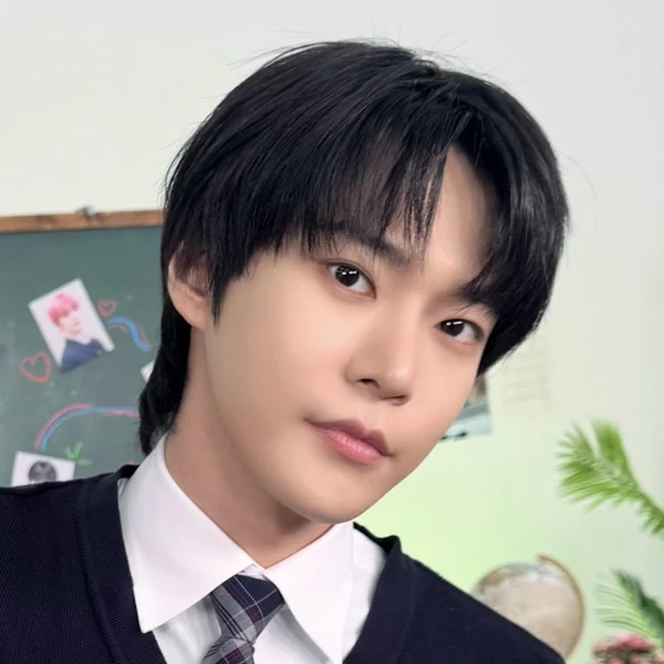 Penampilan Doyoung (NCT 127) yang Paling Dicintai Hari Ini