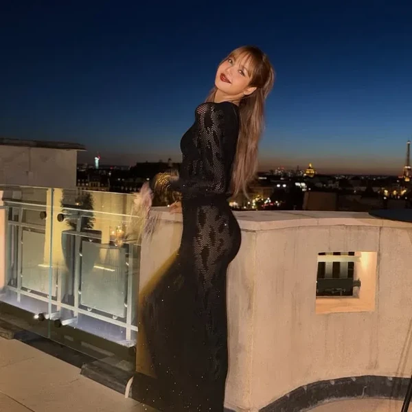 Penampilan Lisa (BLACKPINK) yang Paling Dicintai Hari Ini