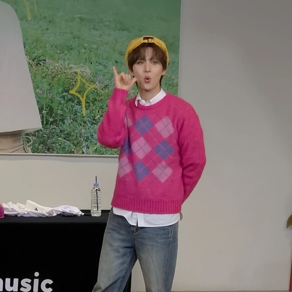 充滿粉絲愛意的Hui (PENTAGON)人氣照片