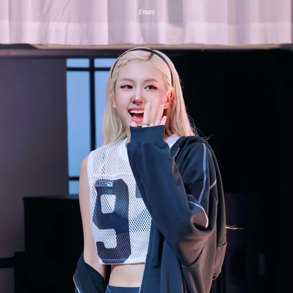 오늘 가장 사랑받은 로제 (BLACKPINK)의 모습