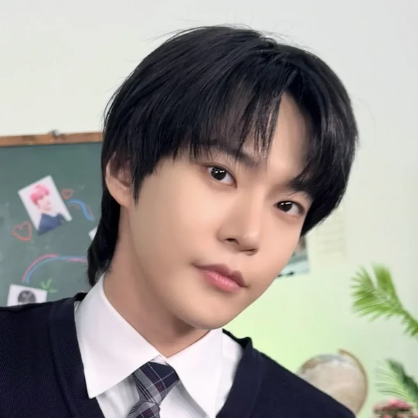 Penampilan Doyoung (NCT 127) yang Paling Dicintai Hari Ini