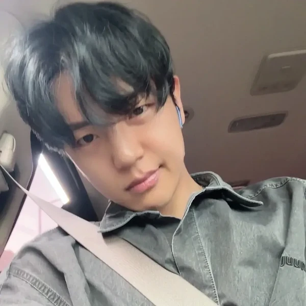 Top Photo Full of Donghun (A.C.E) Love
