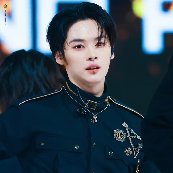 今日最受喜愛的Lee Know (Stray Kids)