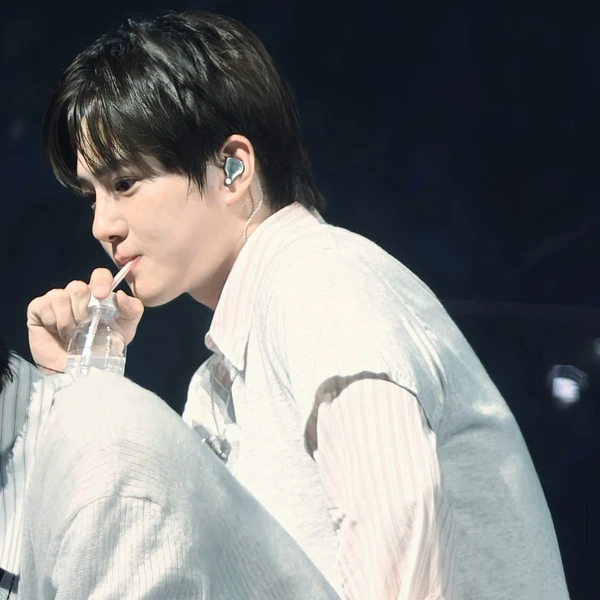 充滿粉絲愛意的Suho (EXO)人氣照片