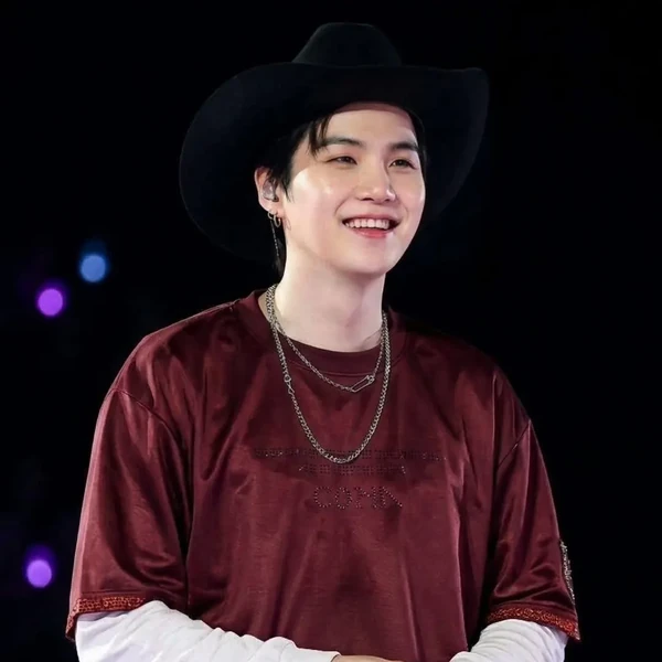 今日最も愛されたSUGA (BTS)の姿