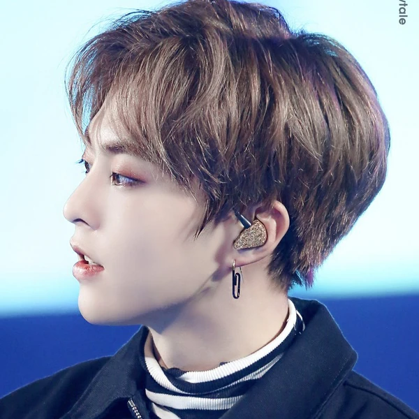今天最受喜爱的Xiumin (EXO)