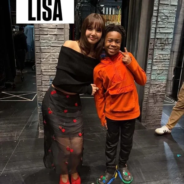 Penampilan Lisa (BLACKPINK) yang Paling Dicintai Hari Ini