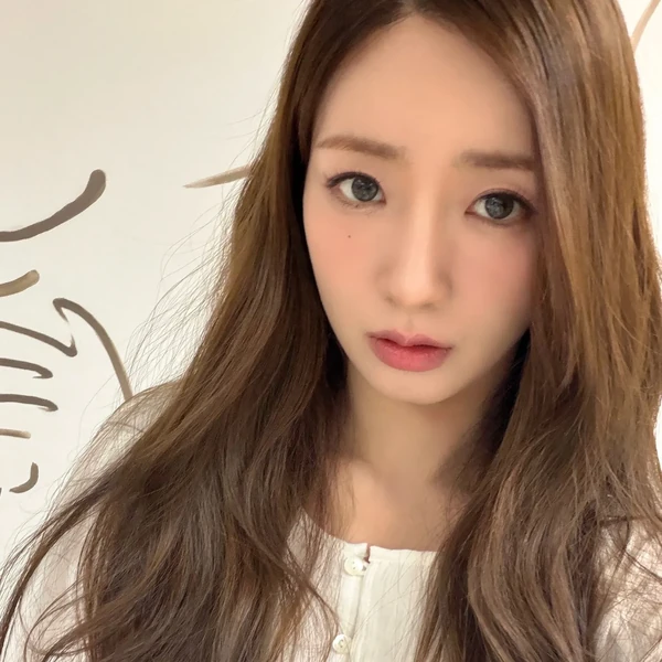 Today's Most Loved Yoon Bomi (Apink)