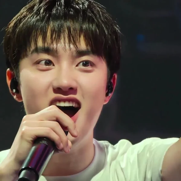 Foto Populer Penuh Cinta untuk D.O. (EXO)