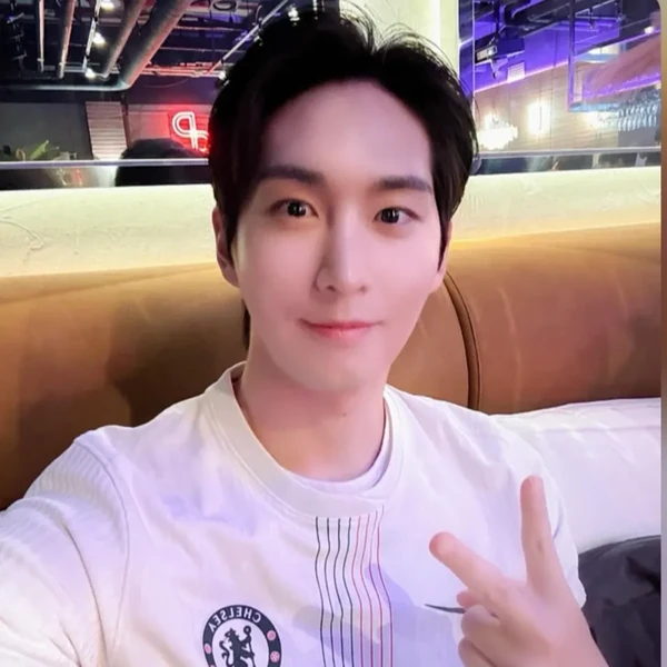 Penampilan Shinwon (PENTAGON) yang Paling Dicintai Hari Ini