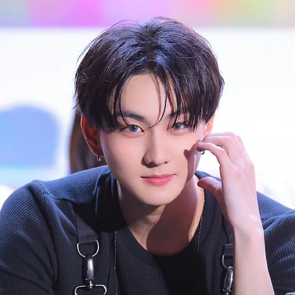 Today's Most Loved Jungwon (ENHYPEN)