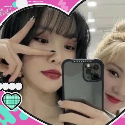 Signature photo of 여자친구 capturing their charm