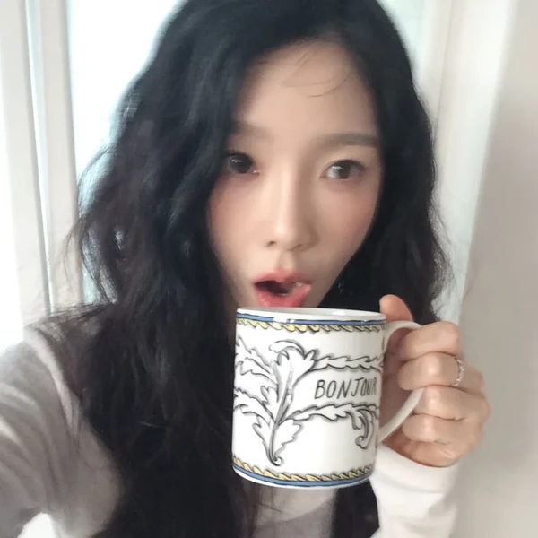 태연 (소녀시대) 팬심 가득한 인기 사진