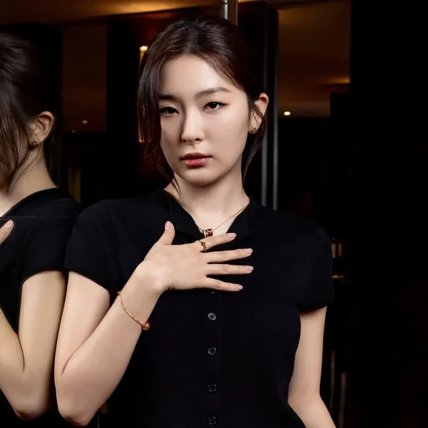 Signature photo of Seulgi (Red Velvet) capturing their charm