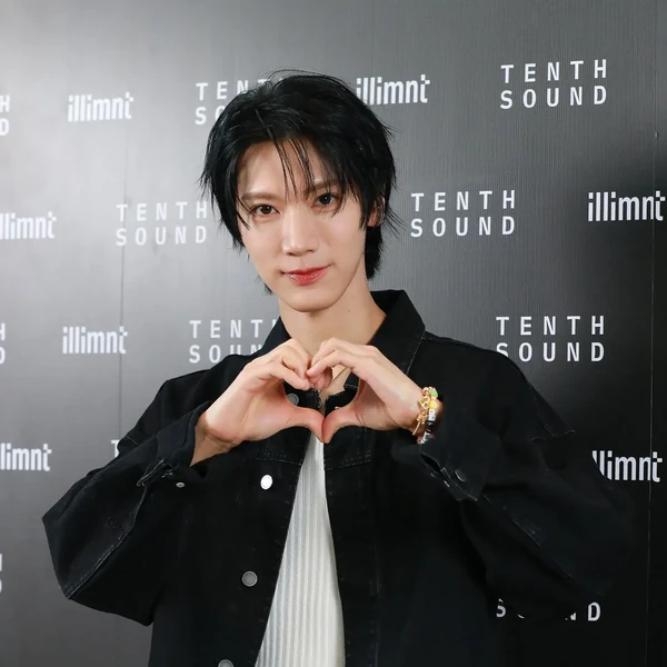 Signature photo of TEN (WayV) capturing their charm