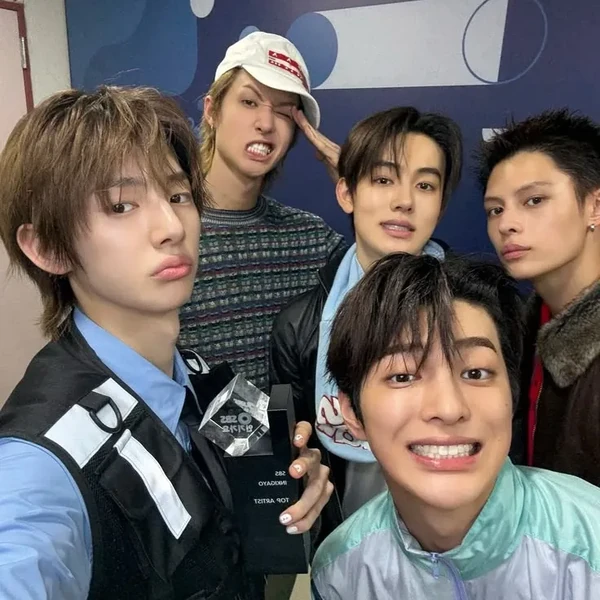 Top Photo Full of CORTIS Love