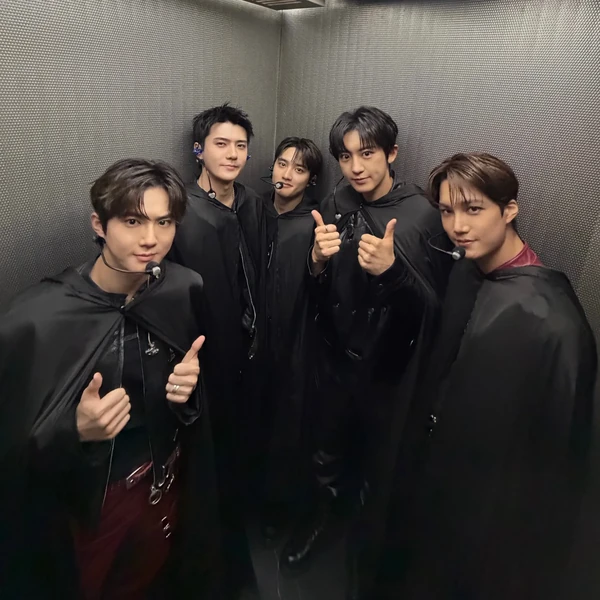 팬들이 뽑은 EXO 최고의 순간