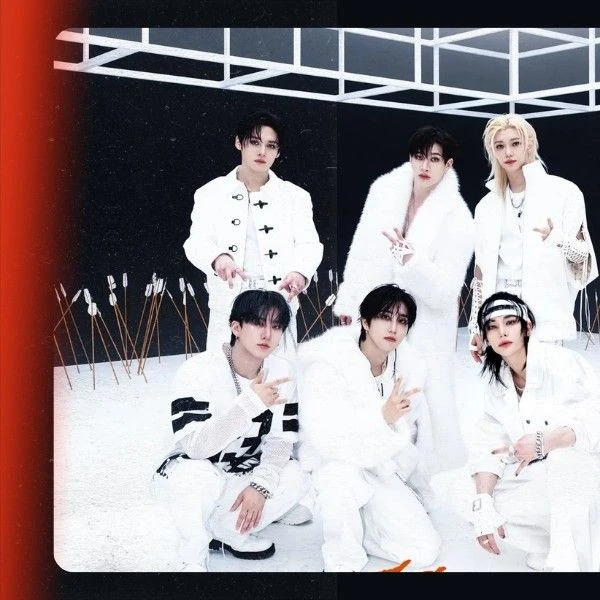 Today's Most Loved Stray Kids