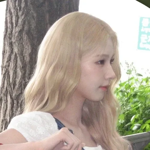 Popular profile picture of ミヨン (i-dle) loved by fans