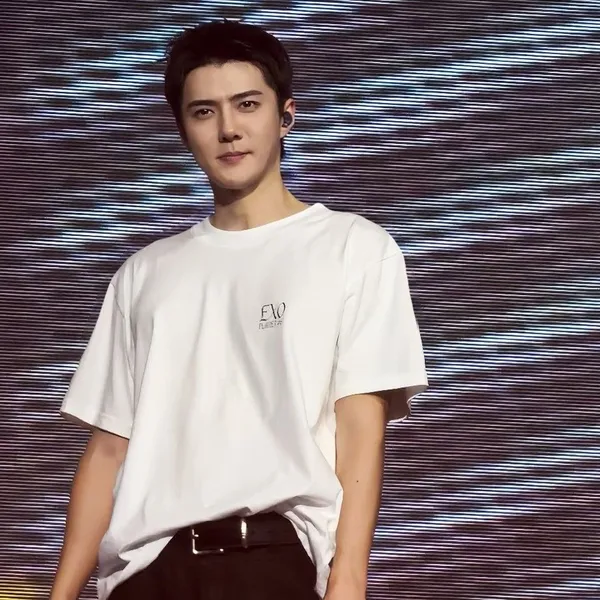 오늘 가장 사랑받은 세훈 (EXO)의 모습