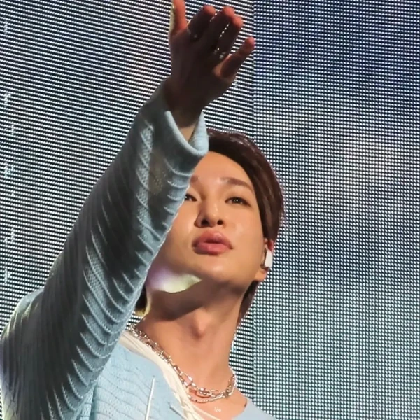 Today's Most Loved Onew (SHINee)