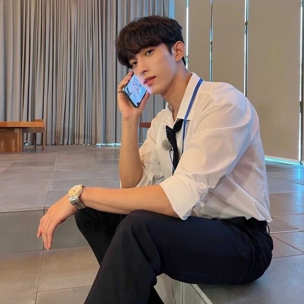 도겸 (세븐틴) 팬심 가득한 인기 사진