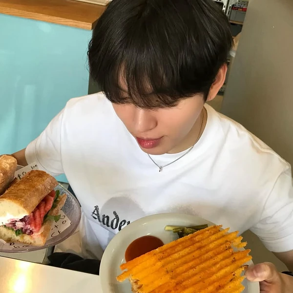 Today's Most Loved HEECHAN (DKB)
